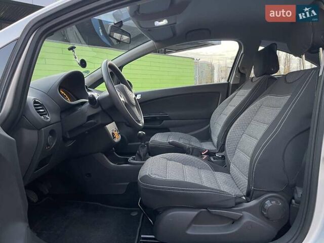 Серый Опель Корса, объемом двигателя 1.23 л и пробегом 39 тыс. км за 6500 $, фото 18 на Automoto.ua