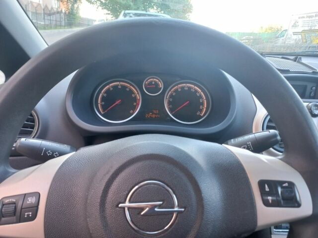 Серый Опель Корса, объемом двигателя 0 л и пробегом 224 тыс. км за 2200 $, фото 8 на Automoto.ua