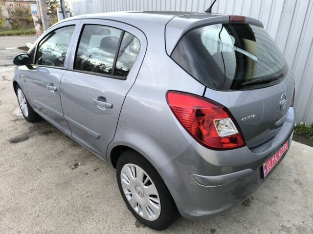 Серый Опель Корса, объемом двигателя 0 л и пробегом 210 тыс. км за 6750 $, фото 3 на Automoto.ua