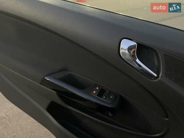 Серый Опель Корса, объемом двигателя 1.23 л и пробегом 39 тыс. км за 6500 $, фото 43 на Automoto.ua