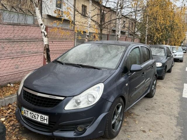 Серый Опель Корса, объемом двигателя 1.2 л и пробегом 220 тыс. км за 3999 $, фото 4 на Automoto.ua