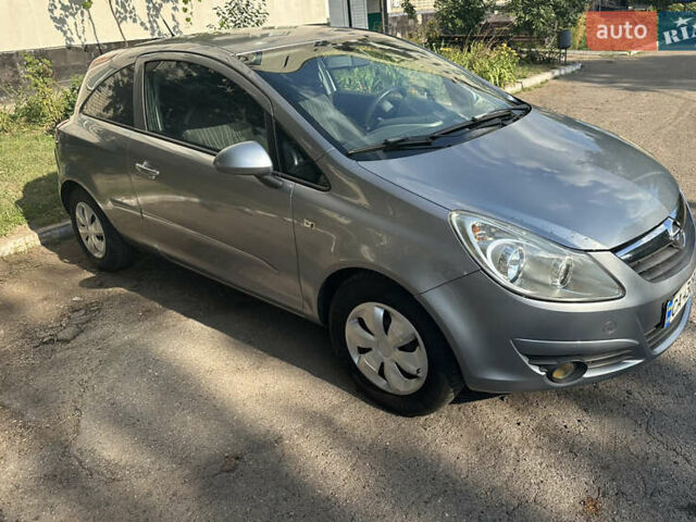 Серый Опель Корса, объемом двигателя 1.2 л и пробегом 217 тыс. км за 4200 $, фото 1 на Automoto.ua