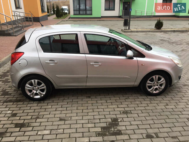 Серый Опель Корса, объемом двигателя 1.2 л и пробегом 166 тыс. км за 4750 $, фото 4 на Automoto.ua