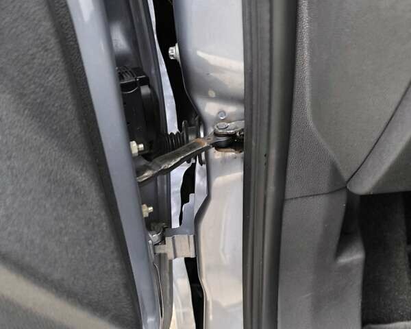 Серый Опель Корса, объемом двигателя 1.4 л и пробегом 211 тыс. км за 6750 $, фото 17 на Automoto.ua