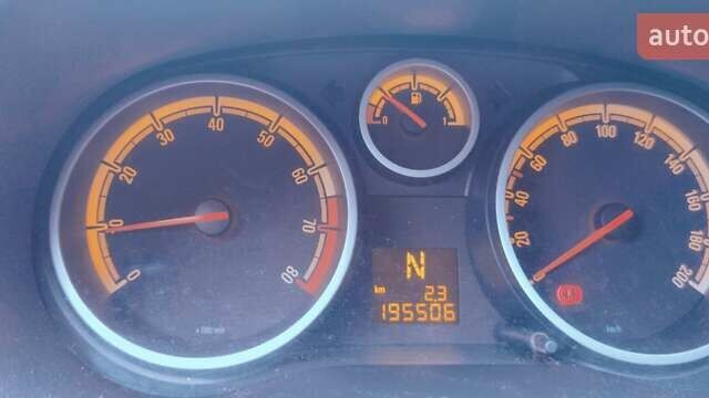 Серый Опель Корса, объемом двигателя 1.2 л и пробегом 196 тыс. км за 5400 $, фото 8 на Automoto.ua