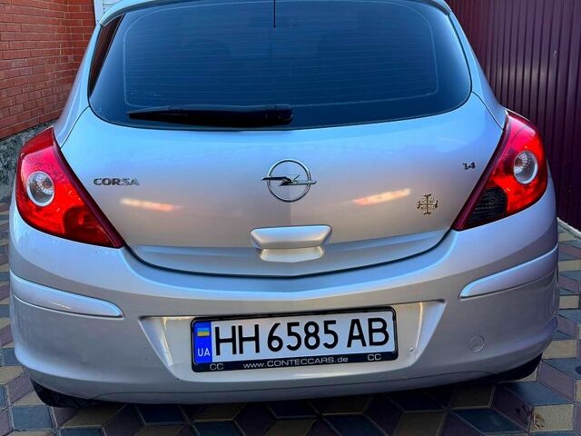 Сірий Опель Корса, об'ємом двигуна 1.4 л та пробігом 208 тис. км за 4900 $, фото 4 на Automoto.ua