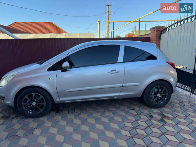 Сірий Опель Корса, об'ємом двигуна 1.36 л та пробігом 208 тис. км за 5200 $, фото 3 на Automoto.ua