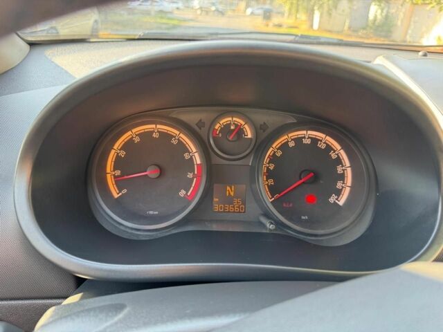 Серый Опель Корса, объемом двигателя 1 л и пробегом 303 тыс. км за 4100 $, фото 10 на Automoto.ua