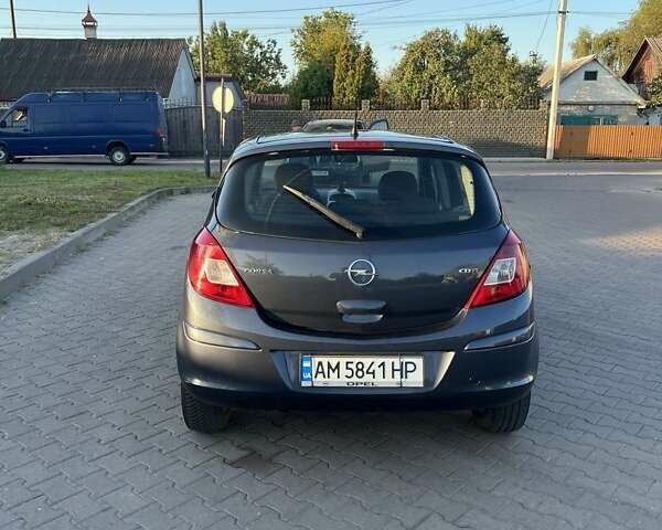 Сірий Опель Корса, об'ємом двигуна 1.3 л та пробігом 205 тис. км за 4700 $, фото 5 на Automoto.ua