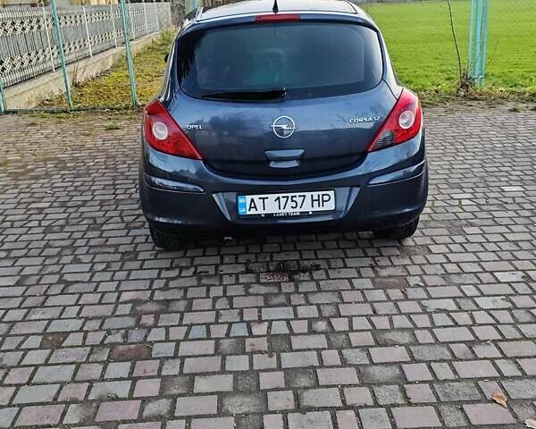 Серый Опель Корса, объемом двигателя 1.23 л и пробегом 188 тыс. км за 3850 $, фото 5 на Automoto.ua