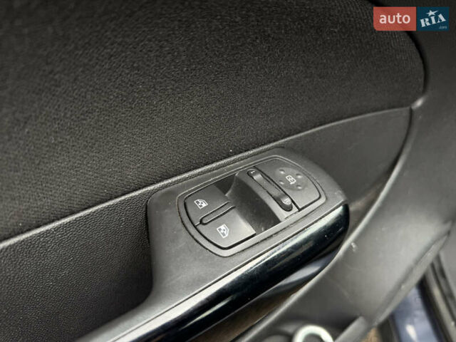 Сірий Опель Корса, об'ємом двигуна 1.23 л та пробігом 255 тис. км за 3900 $, фото 11 на Automoto.ua