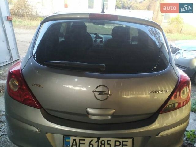 Серый Опель Корса, объемом двигателя 1.2 л и пробегом 130 тыс. км за 5000 $, фото 5 на Automoto.ua
