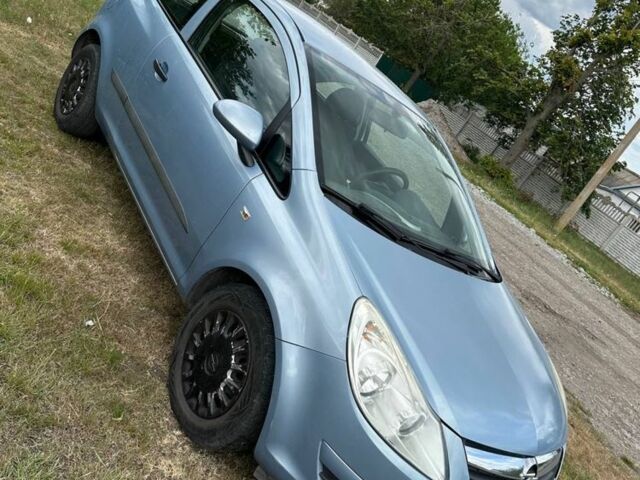 Серый Опель Корса, объемом двигателя 1.2 л и пробегом 198 тыс. км за 4200 $, фото 1 на Automoto.ua