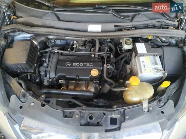 Серый Опель Корса, объемом двигателя 1.2 л и пробегом 130 тыс. км за 5000 $, фото 9 на Automoto.ua