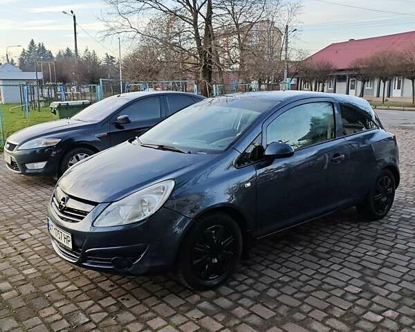 Серый Опель Корса, объемом двигателя 1.23 л и пробегом 188 тыс. км за 3850 $, фото 3 на Automoto.ua