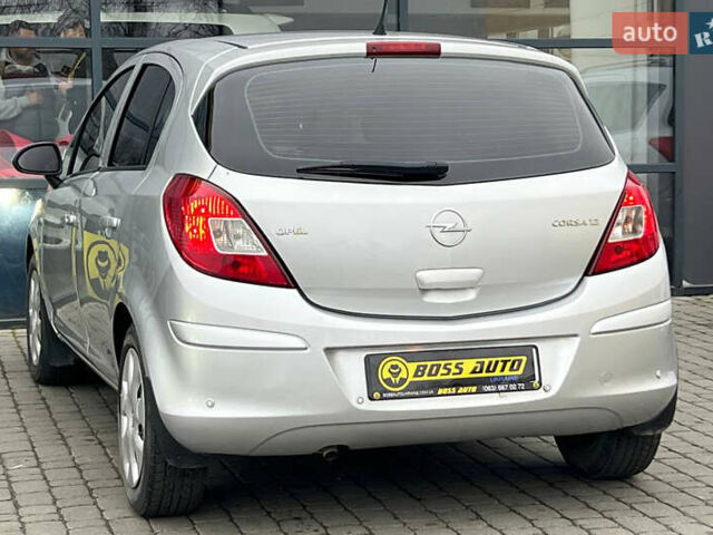 Серый Опель Корса, объемом двигателя 1.2 л и пробегом 112 тыс. км за 5400 $, фото 4 на Automoto.ua