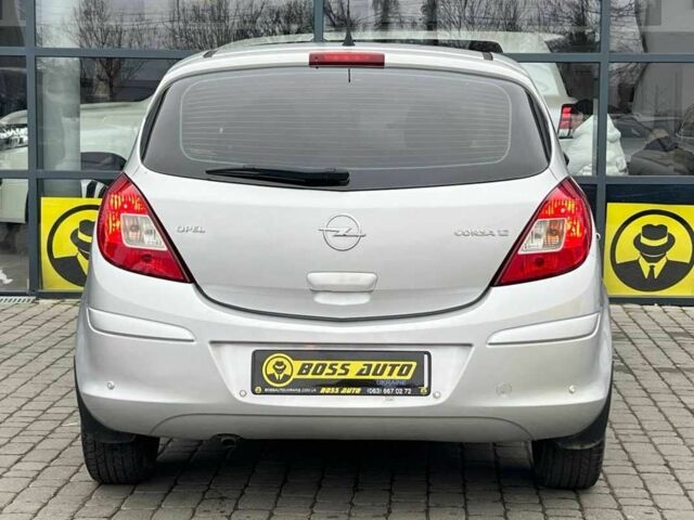 Сірий Опель Корса, об'ємом двигуна 1.2 л та пробігом 112 тис. км за 5400 $, фото 5 на Automoto.ua