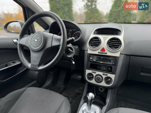 Сірий Опель Корса, об'ємом двигуна 1.23 л та пробігом 255 тис. км за 3900 $, фото 15 на Automoto.ua