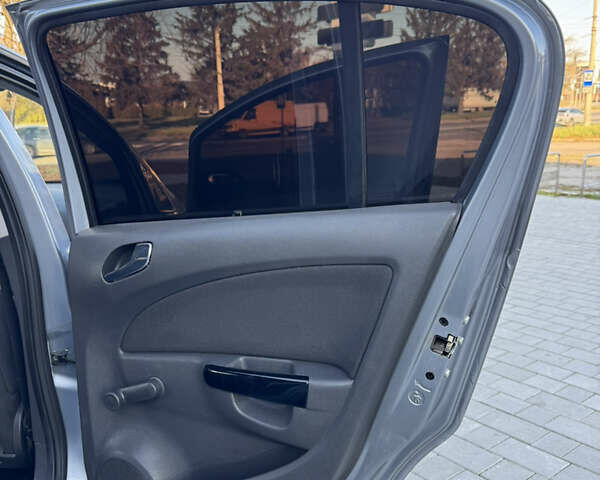 Серый Опель Корса, объемом двигателя 1.4 л и пробегом 199 тыс. км за 7499 $, фото 43 на Automoto.ua