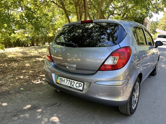 Серый Опель Корса, объемом двигателя 1.2 л и пробегом 102 тыс. км за 5450 $, фото 2 на Automoto.ua