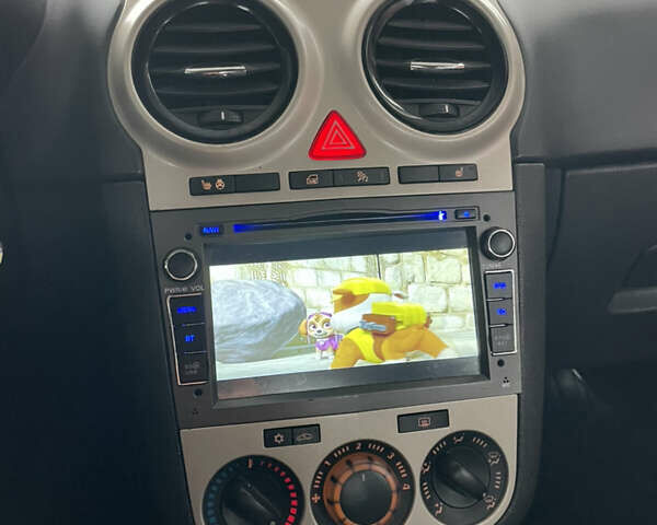 Серый Опель Корса, объемом двигателя 1.2 л и пробегом 181 тыс. км за 4700 $, фото 16 на Automoto.ua