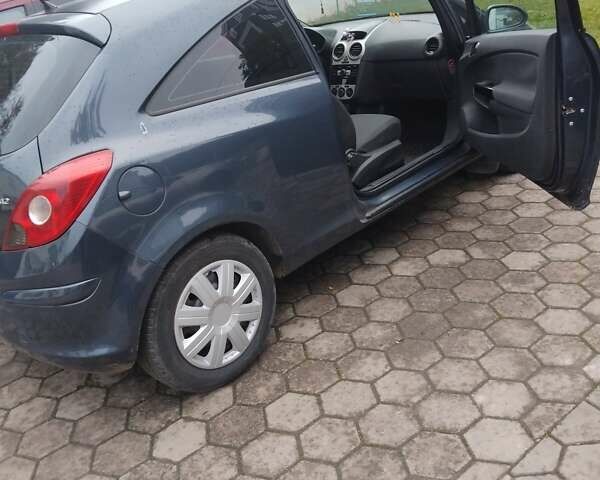 Сірий Опель Корса, об'ємом двигуна 1.23 л та пробігом 186 тис. км за 3600 $, фото 4 на Automoto.ua