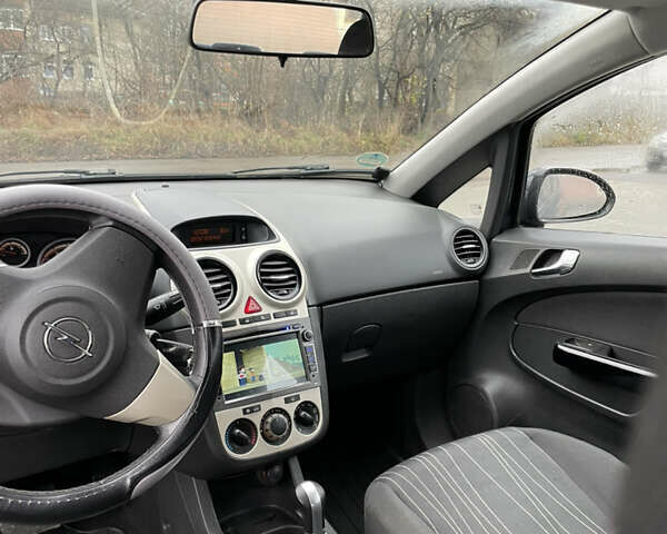 Серый Опель Корса, объемом двигателя 1.2 л и пробегом 181 тыс. км за 4700 $, фото 10 на Automoto.ua