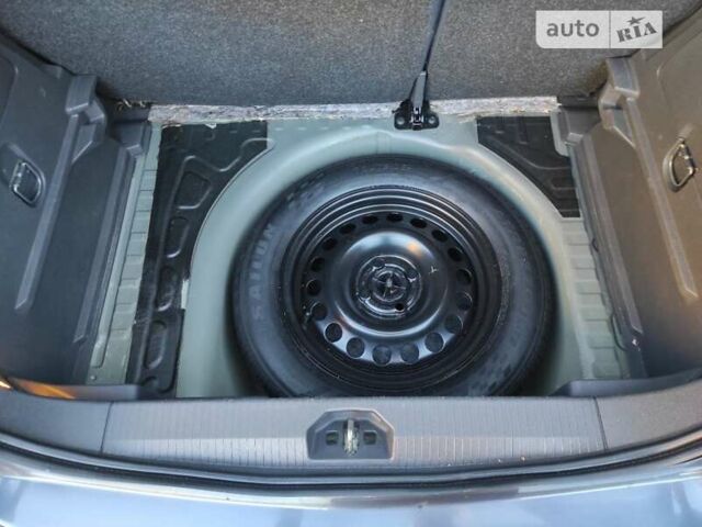 Серый Опель Корса, объемом двигателя 1.25 л и пробегом 201 тыс. км за 3900 $, фото 1 на Automoto.ua