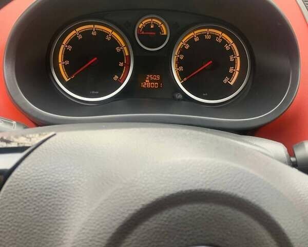 Серый Опель Корса, объемом двигателя 1 л и пробегом 130 тыс. км за 4200 $, фото 4 на Automoto.ua