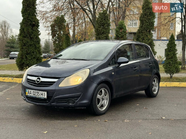 Сірий Опель Корса, об'ємом двигуна 1.23 л та пробігом 255 тис. км за 3900 $, фото 1 на Automoto.ua