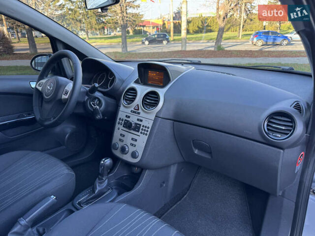 Сірий Опель Корса, об'ємом двигуна 1.4 л та пробігом 199 тис. км за 7350 $, фото 27 на Automoto.ua