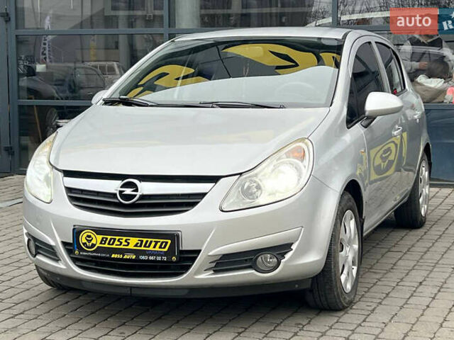 Серый Опель Корса, объемом двигателя 1.2 л и пробегом 112 тыс. км за 5400 $, фото 2 на Automoto.ua