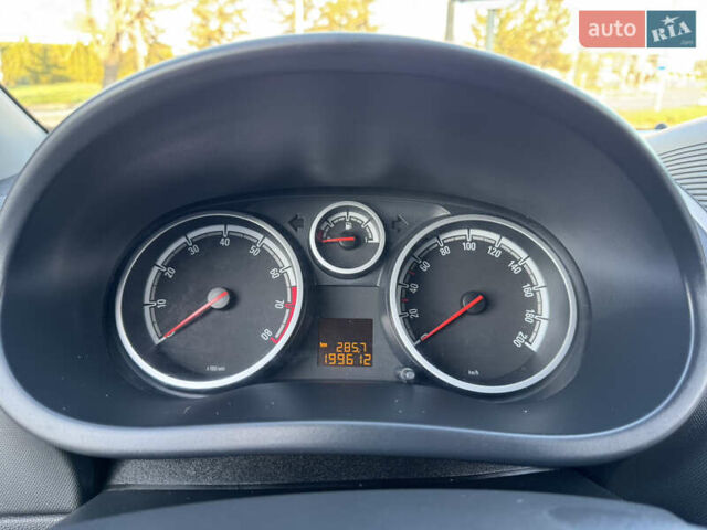 Сірий Опель Корса, об'ємом двигуна 1.4 л та пробігом 199 тис. км за 7350 $, фото 38 на Automoto.ua