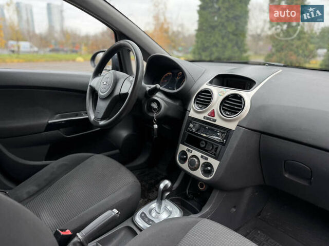 Сірий Опель Корса, об'ємом двигуна 1.23 л та пробігом 255 тис. км за 3900 $, фото 13 на Automoto.ua