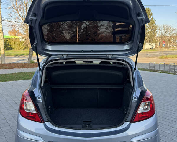 Сірий Опель Корса, об'ємом двигуна 1.4 л та пробігом 199 тис. км за 7350 $, фото 46 на Automoto.ua