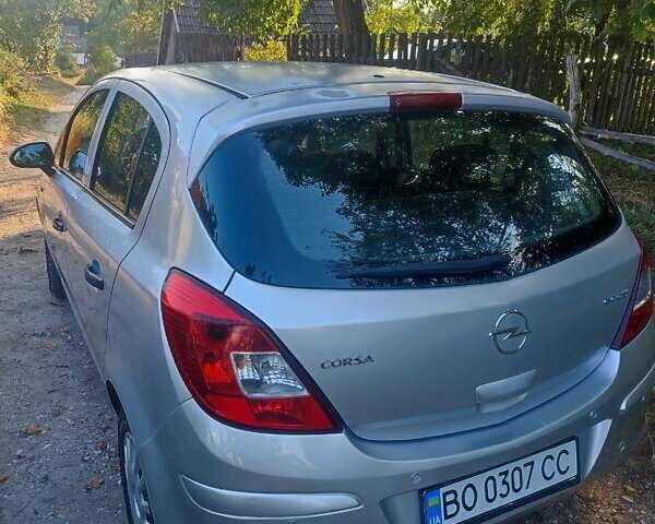 Серый Опель Корса, объемом двигателя 1 л и пробегом 168 тыс. км за 4500 $, фото 3 на Automoto.ua