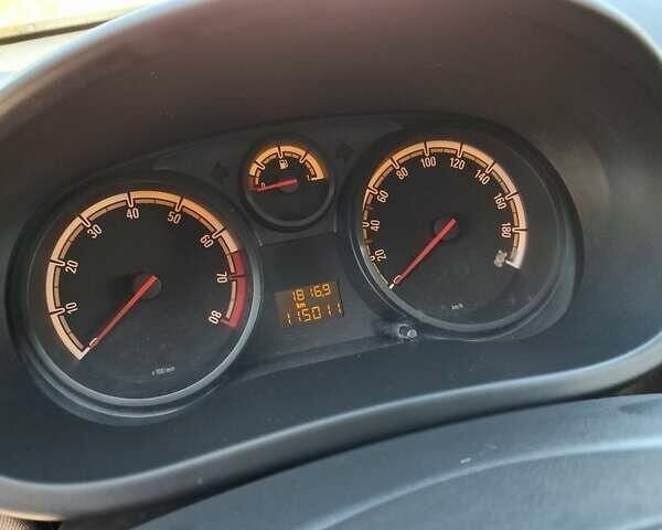 Опель Корса 2009 в Чернигове на Automoto.ua Серый Опель Корса, объемом двигателя 1 л и пробегом 115 тыс. км за 4500 $, фото 13 на Automoto.ua