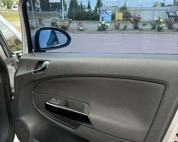 Сірий Опель Корса, об'ємом двигуна 1.2 л та пробігом 214 тис. км за 4800 $, фото 20 на Automoto.ua