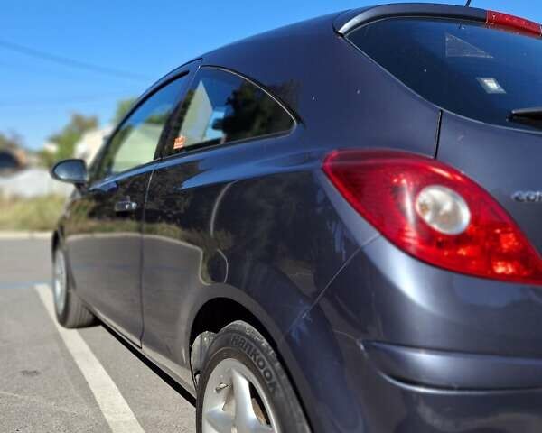 Опель Корса 2009 в Чернигове на Automoto.ua Серый Опель Корса, объемом двигателя 1 л и пробегом 115 тыс. км за 4500 $, фото 1 на Automoto.ua