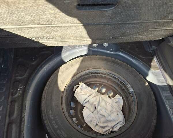 Опель Корса 2009 в Чернигове на Automoto.ua Серый Опель Корса, объемом двигателя 1 л и пробегом 115 тыс. км за 4500 $, фото 4 на Automoto.ua