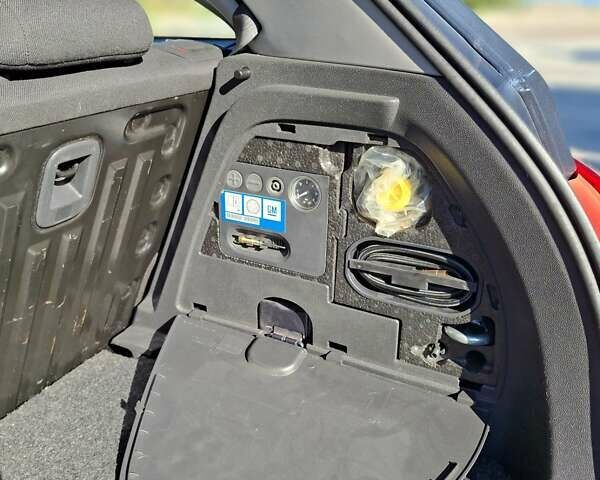 Опель Корса 2009 в Чернигове на Automoto.ua Серый Опель Корса, объемом двигателя 1 л и пробегом 115 тыс. км за 4500 $, фото 10 на Automoto.ua