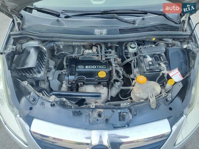 Серый Опель Корса, объемом двигателя 1 л и пробегом 168 тыс. км за 4500 $, фото 20 на Automoto.ua