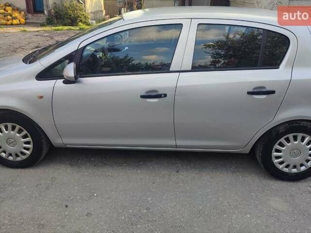 Серый Опель Корса, объемом двигателя 1 л и пробегом 168 тыс. км за 4500 $, фото 15 на Automoto.ua