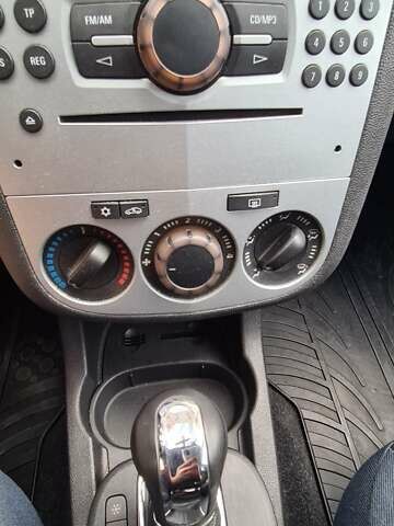 Серый Опель Корса, объемом двигателя 1.4 л и пробегом 139 тыс. км за 6800 $, фото 23 на Automoto.ua