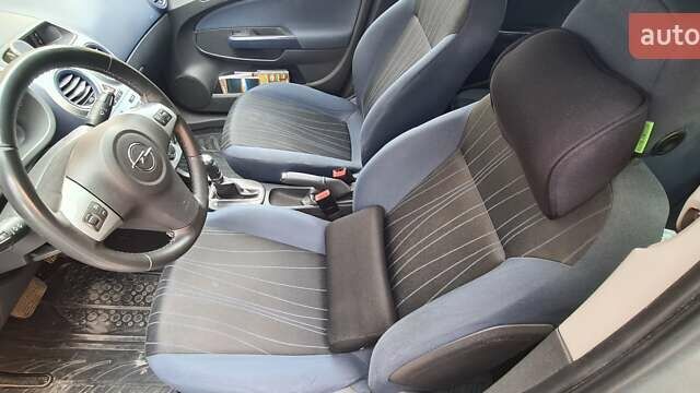 Серый Опель Корса, объемом двигателя 1.4 л и пробегом 139 тыс. км за 6800 $, фото 32 на Automoto.ua