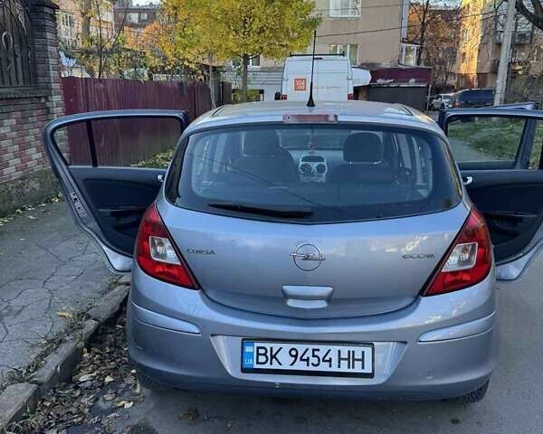 Серый Опель Корса, объемом двигателя 1.25 л и пробегом 265 тыс. км за 4000 $, фото 3 на Automoto.ua