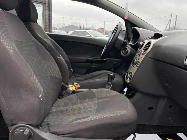 Сірий Опель Корса, об'ємом двигуна 1.3 л та пробігом 265 тис. км за 3999 $, фото 15 на Automoto.ua