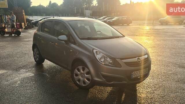 Серый Опель Корса, объемом двигателя 1.4 л и пробегом 139 тыс. км за 6800 $, фото 3 на Automoto.ua