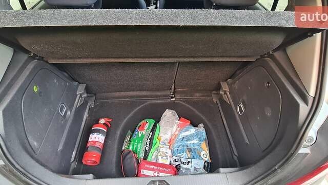 Серый Опель Корса, объемом двигателя 1.4 л и пробегом 139 тыс. км за 6800 $, фото 38 на Automoto.ua