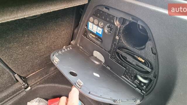 Серый Опель Корса, объемом двигателя 1.4 л и пробегом 139 тыс. км за 6800 $, фото 33 на Automoto.ua